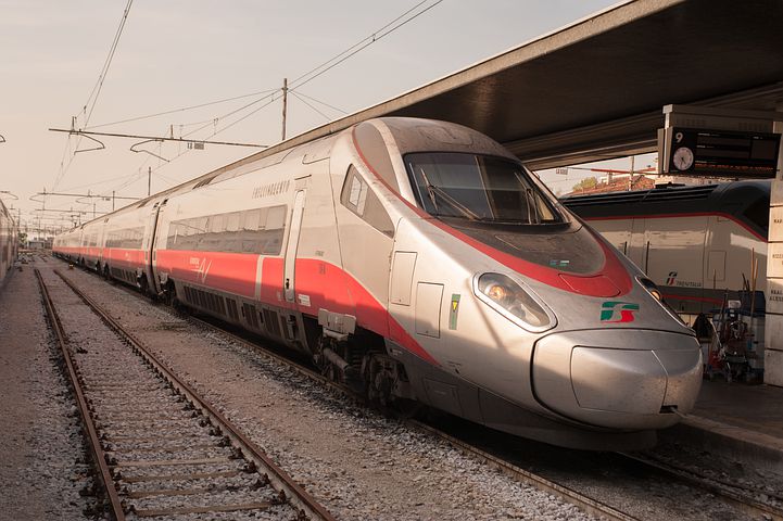 age Dictation Claim Transportul în comun în Italia – avion, tren, autobus, barcă